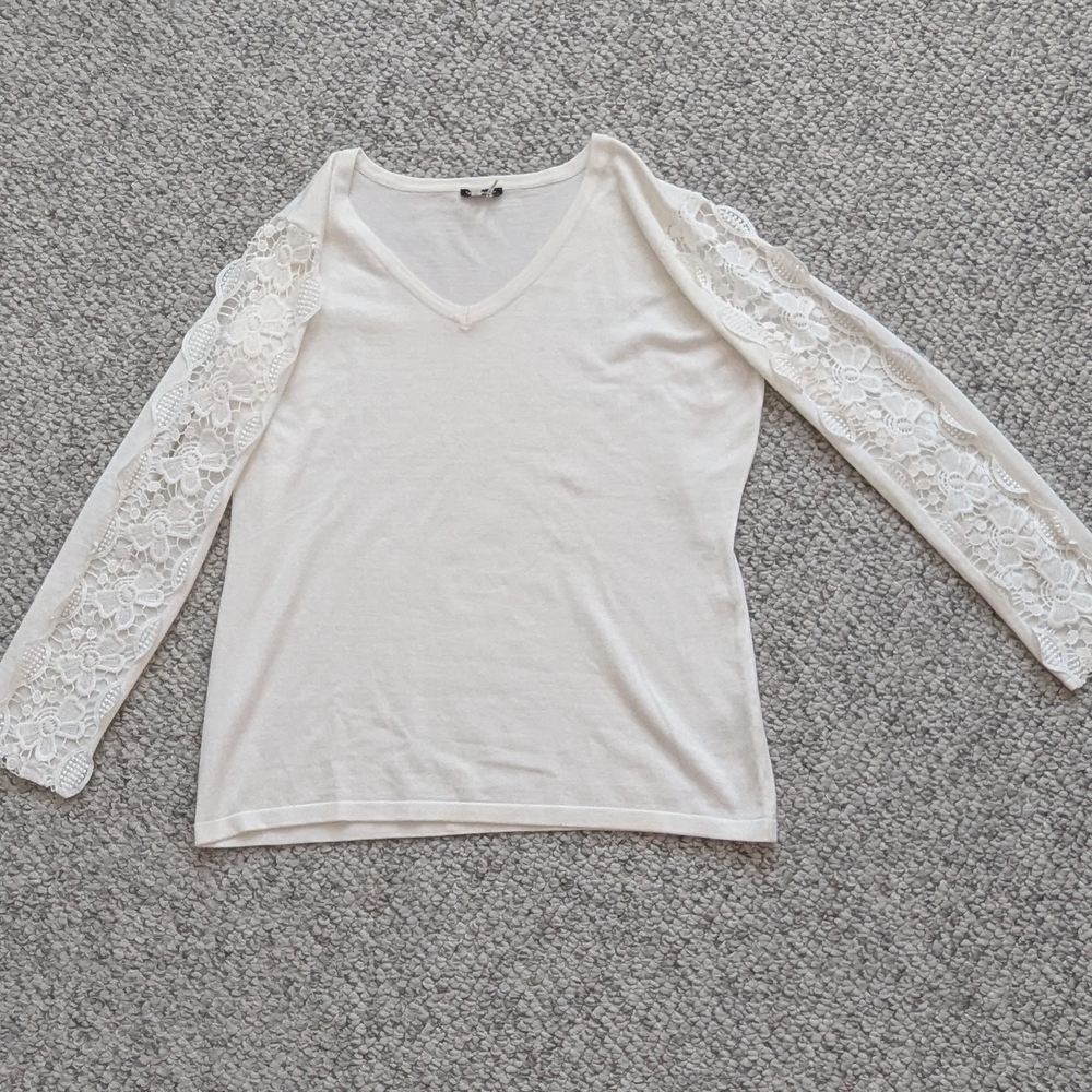Vila Milano Womens (XL) Off-White V-Neck Sweater w/Full Sleeve Crochet Cut-Outs